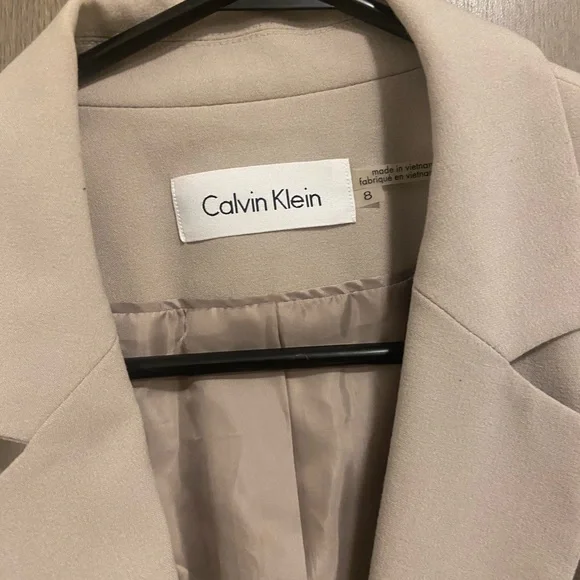 Calvin Klein blazer with faux leather sleeves - Picture 2 of 5